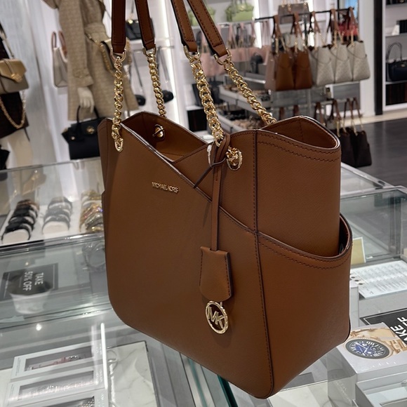 Michael Kors Jet Set Travel Large Chained Tote Shoulder Bag MK Luggage 

NWT - Picture 16 of 16